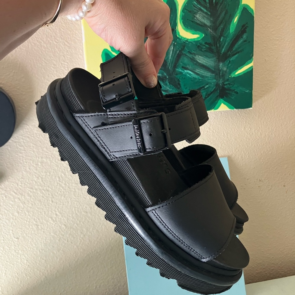 Dr. Martens Voss Leather Strap Sandals Smooth Black Hydro US 8